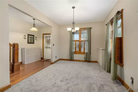 438 E Locust St, Bethlehem, PA 18018 photo 7