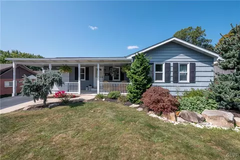 935 Fernwood St, Emmaus, PA 18049