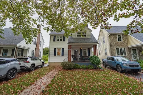 1621 Cloverleaf St, Bethlehem, PA 18017