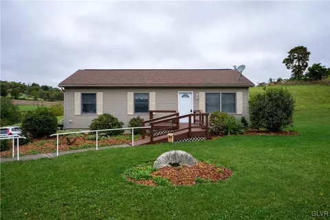 11222 N Delaware Dr, Bangor, PA 18013
