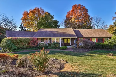 5010 Wendi Dr W, Zionsville, PA 18092