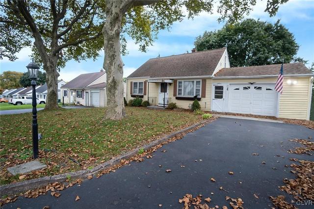 2662 Hermitage Ave, Palmer Township, PA 18045