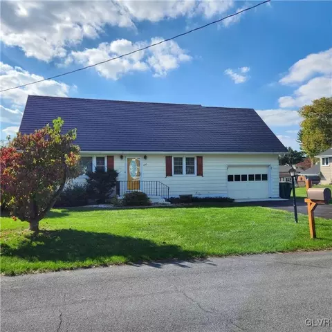 800 Hickory Ln, Palmer Township, PA 18045