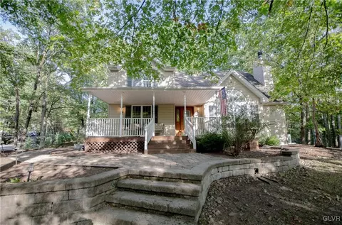 3106 Winsford Way, Saw Creek, PA 18324