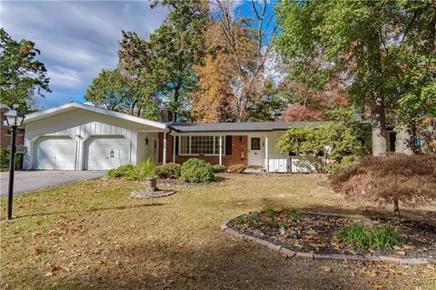 1369 Woodland Cir, Bethlehem, PA 18017