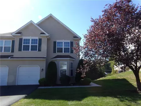 18 Emily Ct, Reading, PA 19606