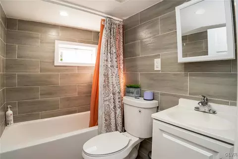 416 Carleton Ave, Hazleton, PA 18201 photo 13