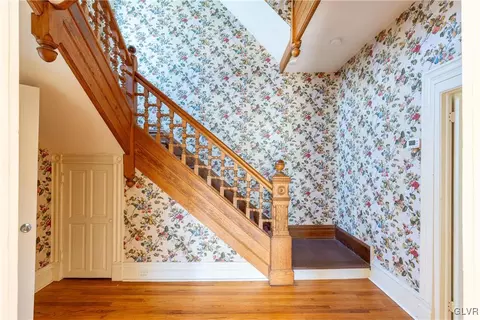 215 E Wall St, Bethlehem, PA 18018 photo 9