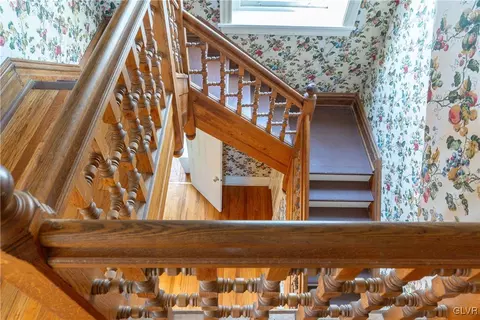 215 E Wall St, Bethlehem, PA 18018 photo 18