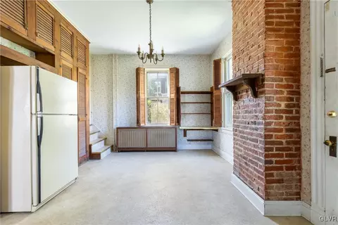 215 E Wall St, Bethlehem, PA 18018 photo 17