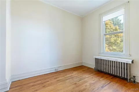 215 E Wall St, Bethlehem, PA 18018 photo 28