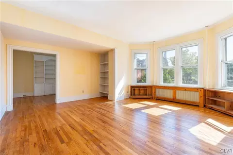 215 E Wall St, Bethlehem, PA 18018 photo 5