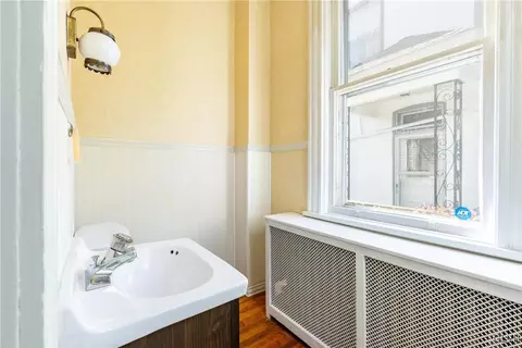 215 E Wall St, Bethlehem, PA 18018 photo 8