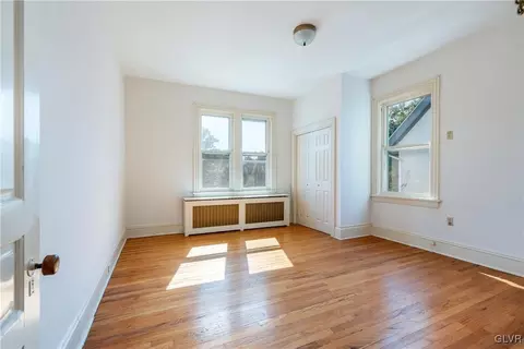 215 E Wall St, Bethlehem, PA 18018 photo 20