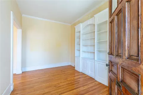 215 E Wall St, Bethlehem, PA 18018 photo 3