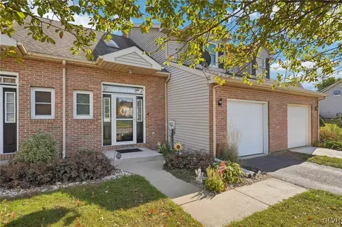 1334 Howard Ln, Palmer Township, PA 18045