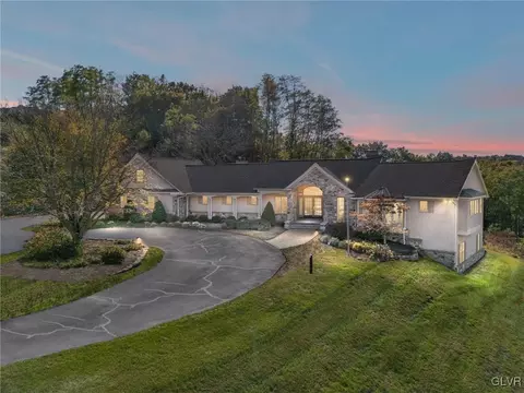 5364 Millstone Ct, North Whitehall Twp, PA 18069