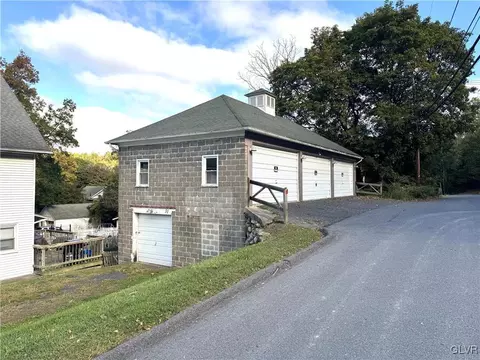 31 New St, Bangor, PA 18013