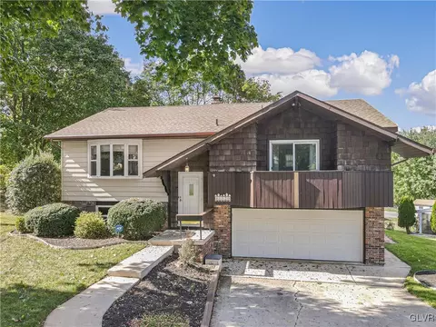 1520 Trout Dr, Allentown, PA 18103