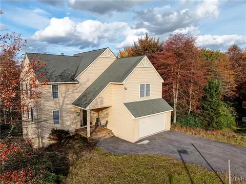 218 Hermit Thrush Rd, Pocono Pines, PA 18350
