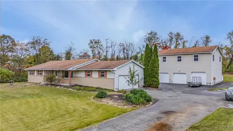 128 Country View Ln, Kunkletown, PA 18058