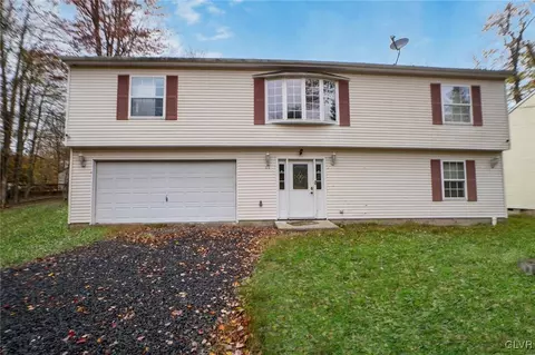6224 Park Pl, Coolbaugh Twp, PA 18466
