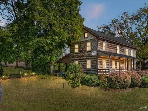 4219 Main St, Slatedale, PA 18079