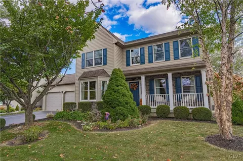 7 Millbrook Ct, Palmer Township, PA 18045