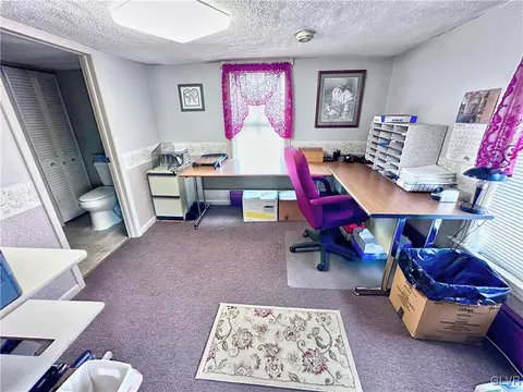 427 E Main St, Bath, PA 18014 photo 18