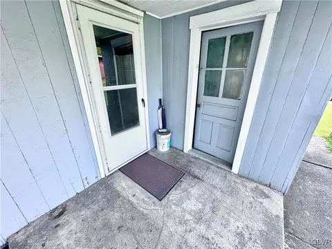 427 E Main St, Bath, PA 18014 photo 23