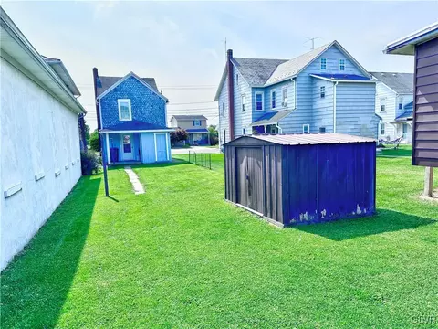 427 E Main St, Bath, PA 18014 photo 7