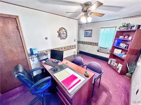 427 E Main St, Bath, PA 18014 photo 11