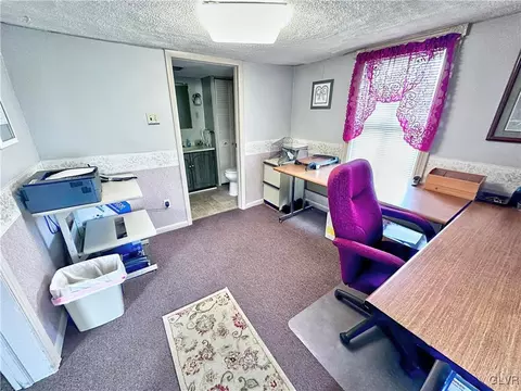 427 E Main St, Bath, PA 18014 photo 17