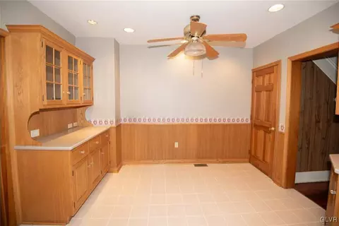 436 E Locust St, Bethlehem, PA 18018 photo 17