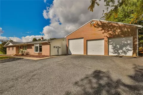 630 Dettmer Ln, Northampton, PA 18067