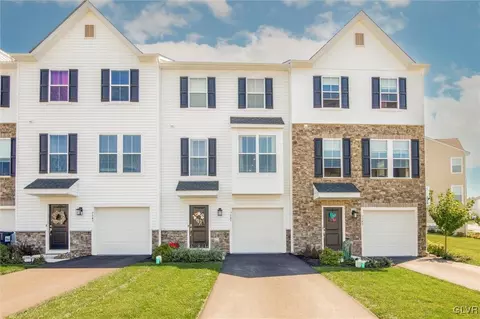 7545 Clayton Ave, Coopersburg, PA 18036
