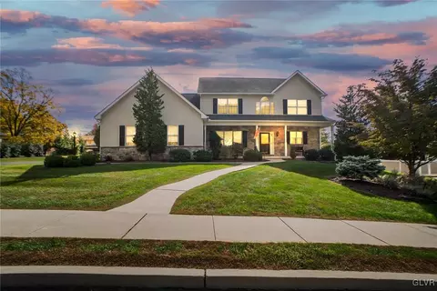 924 Evergreen Pl, Bethlehem, PA 18017