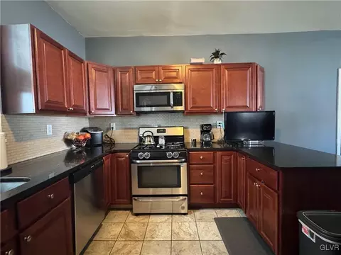 126 E North St, Bethlehem, PA 18018 photo 8