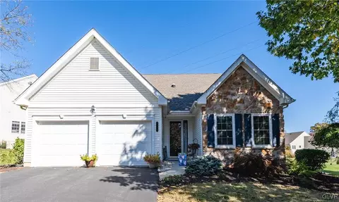 5115 Valley Stream Ln, Macungie, PA 18062
