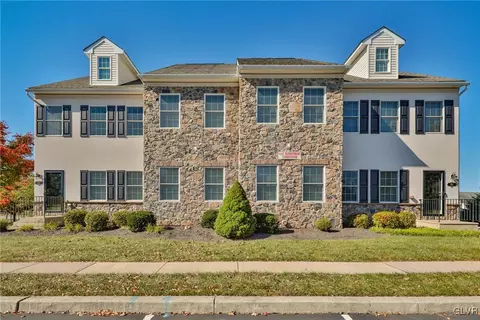 1814 Merlot Dr UNIT B, Easton, PA 18045