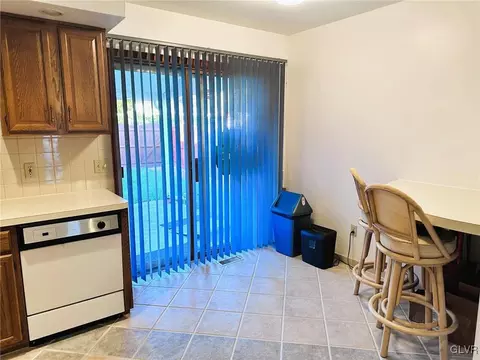 822 Spring St, Bethlehem, PA 18018 photo 7