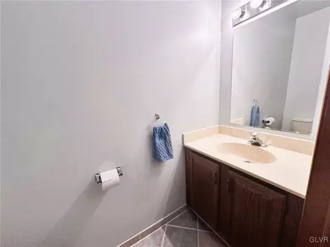 822 Spring St, Bethlehem, PA 18018 photo 9