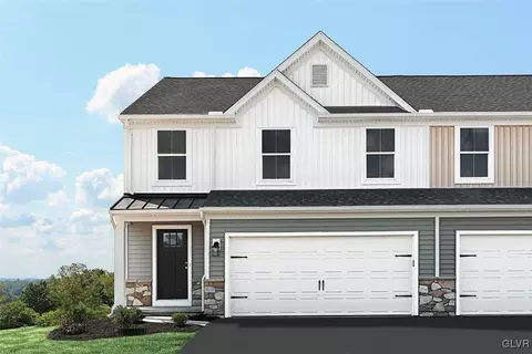 3250 Eisenhower Dr #127, Northampton, PA 18067