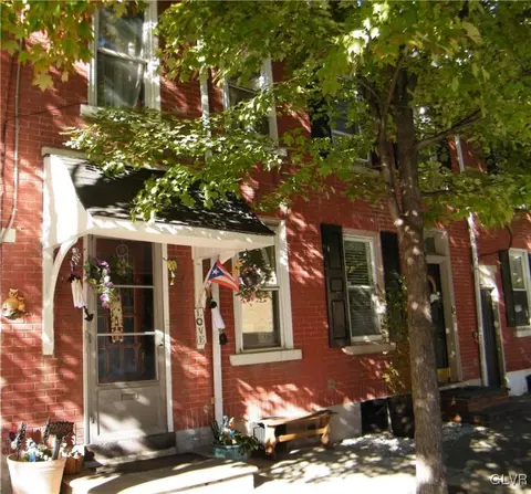 745 Gordon St, Allentown, PA 18102