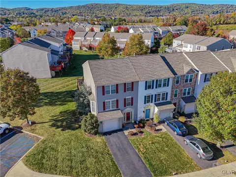 4579 Jasmine Dr, Saucon Twp, PA 18034