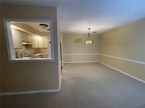 4618 Cheryl Dr, Bethlehem, PA 18017 photo 4