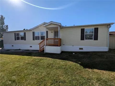 5292 Brocton Ct, Macungie, PA 18062