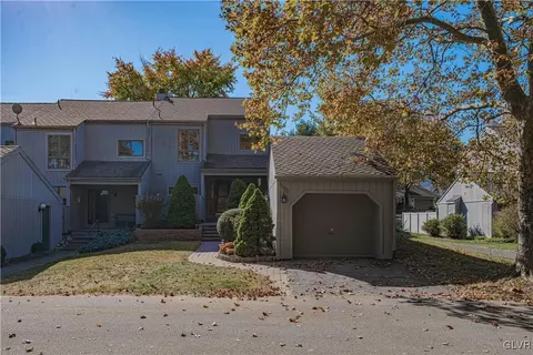 1852 Bent Pine Hl, Fogelsville, PA 18051