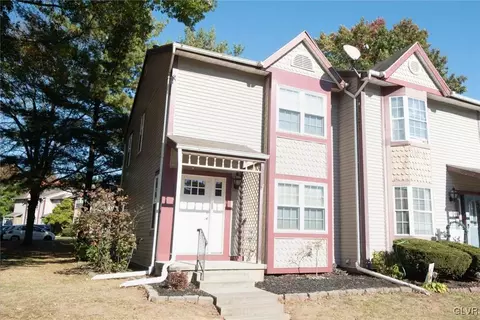 117 Commonwealth Dr, Bethlehem, PA 18020
