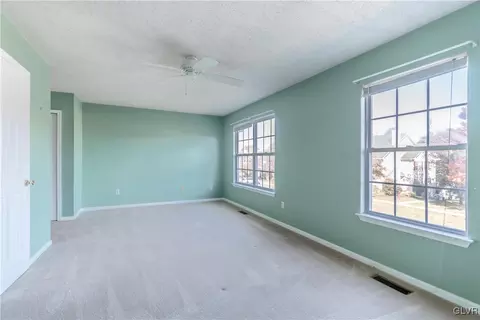 1922 Pine Ct, Hellertown, PA 18055 photo 23